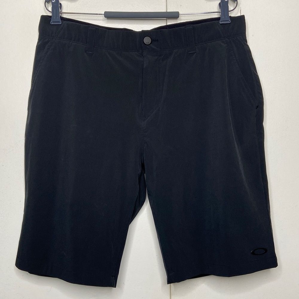 Oakley Shorts Mens 34 x 10 Black Golf Chino Golfer Golfing